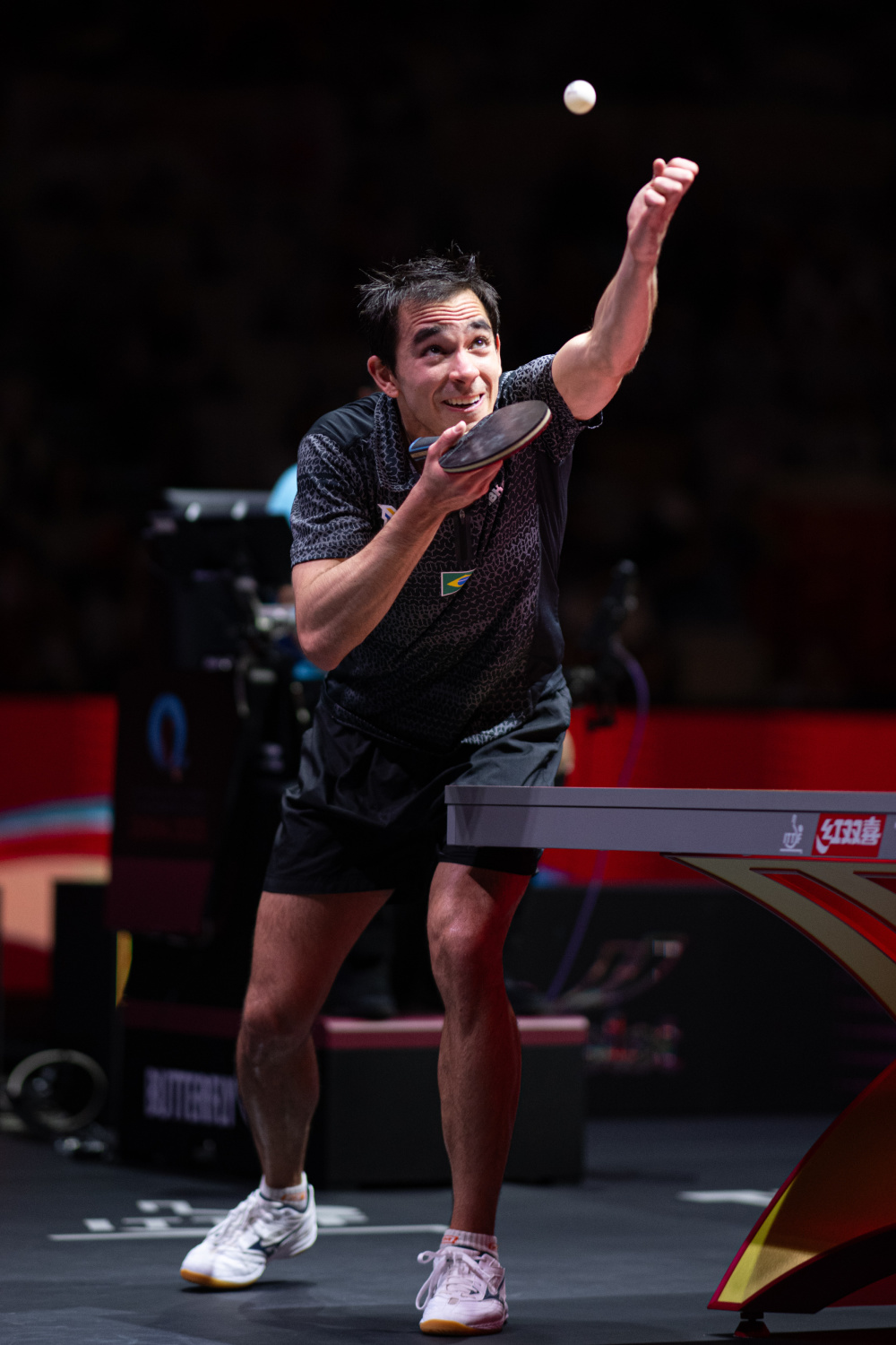 备受瞩目的 备受瞩目的