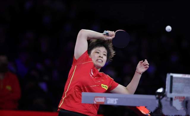 更接近一个 更接近一个