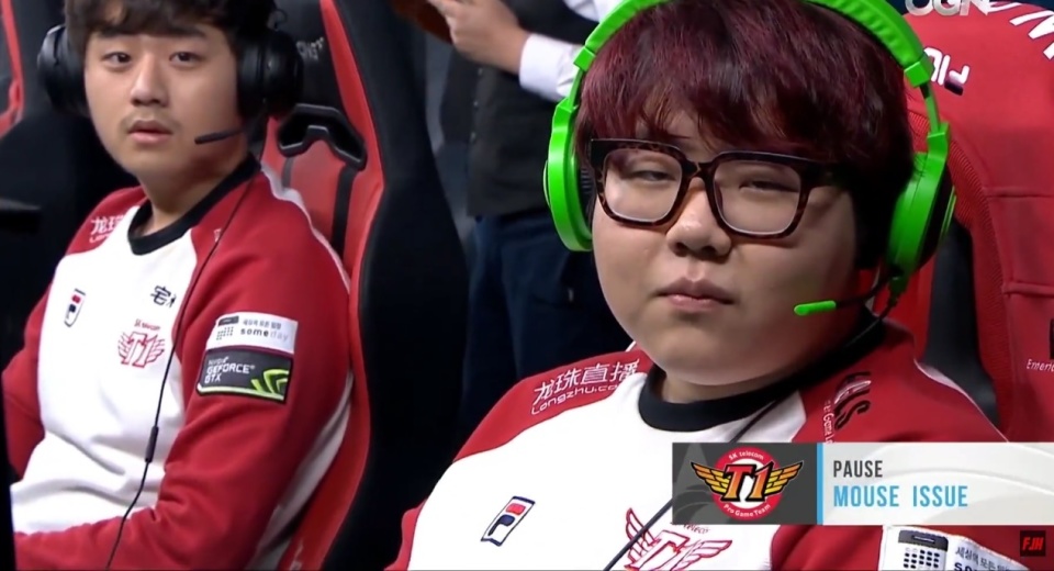 见两极化 见两极化